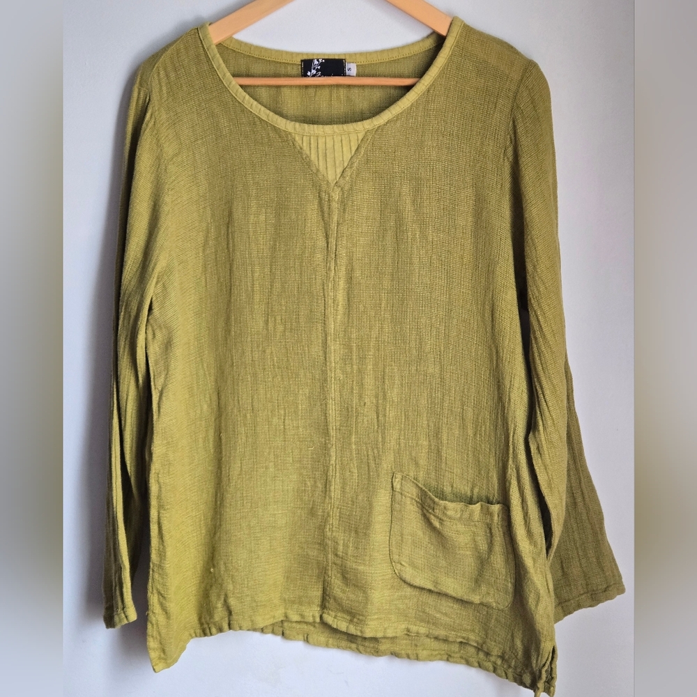 FEMINI Green Textured 100% Linen Long Sleeves Top